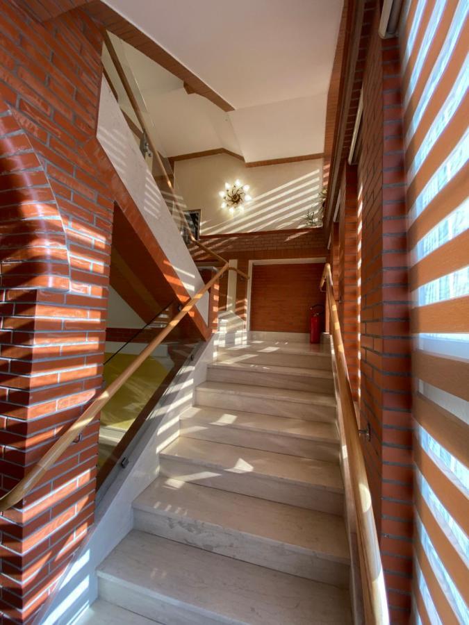 The Red Bricks Hotel Shkodër Exteriör bild