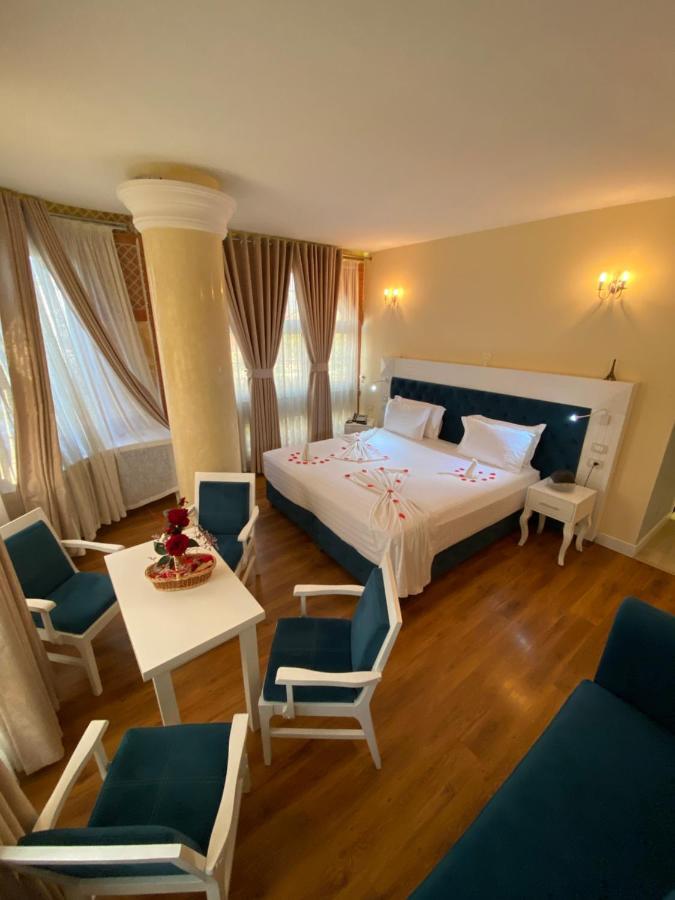 The Red Bricks Hotel Shkodër Exteriör bild